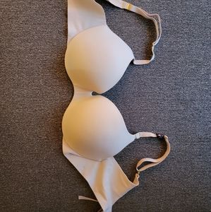 Incredible by Victoria's Secret - perfect shape bra size 36c